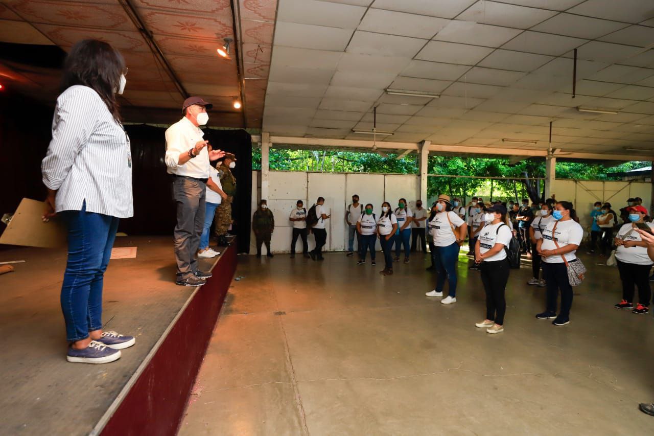 etesal-inicia-distribucion-de-paquetes-alimentarios-a-familias-de-texistepeque